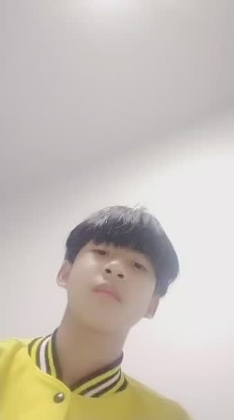 Young jun ROBLOX Mobile Live Stream Video - Watch Young jun Playing ...